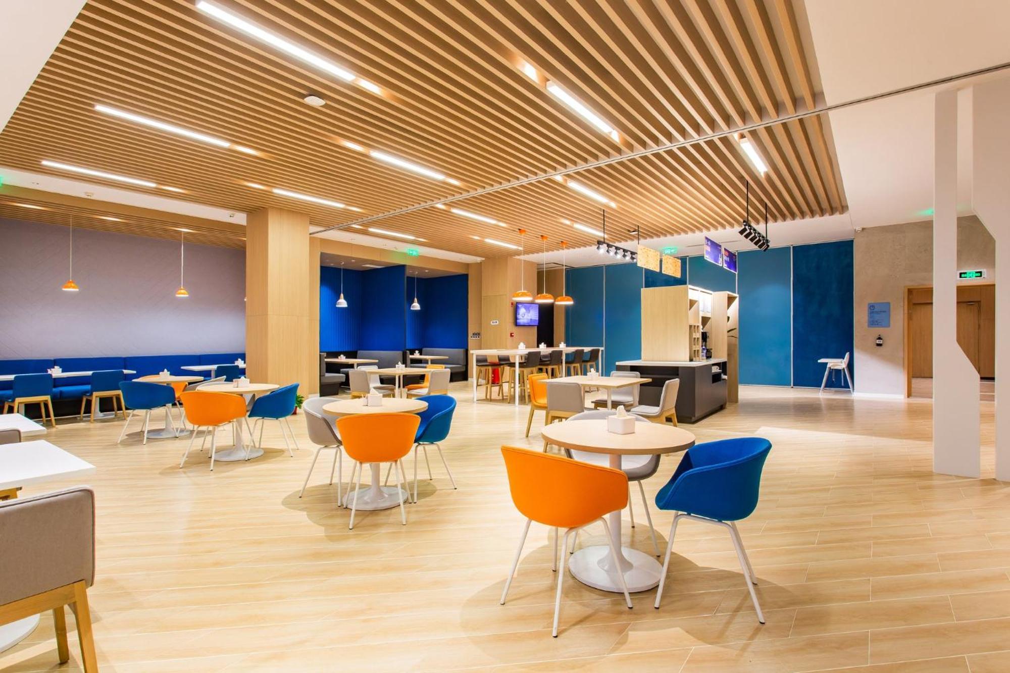 Holiday Inn Express Jiangmen Jianghai By Ihg المظهر الخارجي الصورة